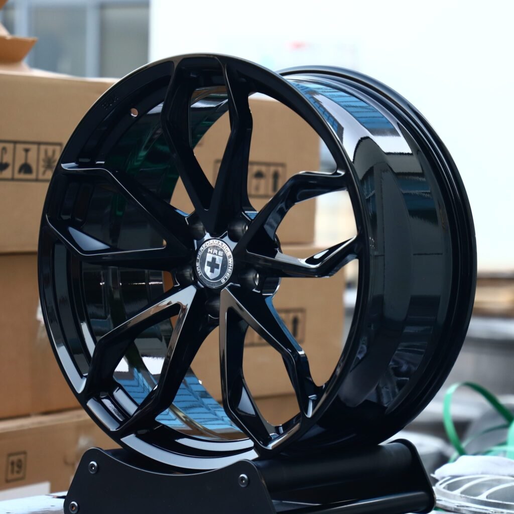 Audi R8 wheels – Gloss Black Petal (HRE P201-Style), angled view