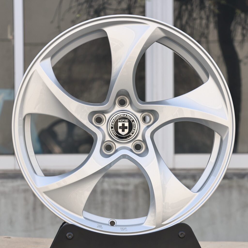 Porsche Cayenne wheels – Bright Silver Directional Milled (HRE Performance 522M-Style), front view
