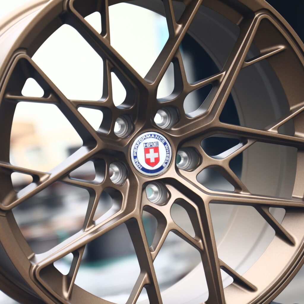 Lamborghini Huracan wheels – Bronze Cross-Spoke (HRE Performance P200-Style), lip and barrel detail