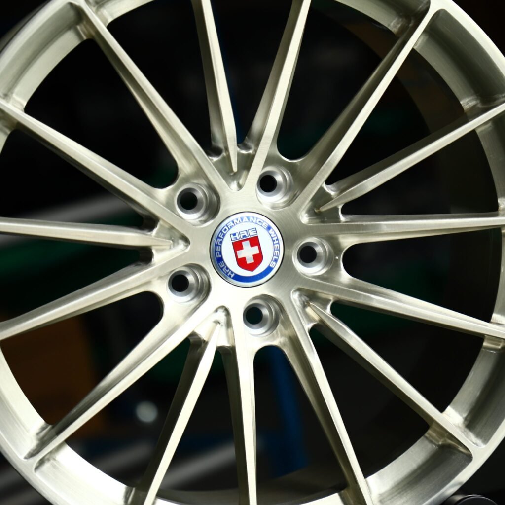 Lamborghini Huracan wheels – HRE Performance Brushed Silver 15-Spoke, lip and barrel detail