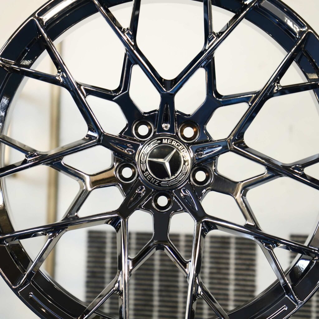 Lamborghini Huracan wheels – Chrome 10 Y-Spoke Mesh (HRE Performance P200-Style), lip and barrel detail