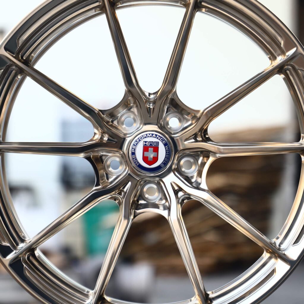 Lamborghini Urus wheels – Custom Finish 10-Spoke Mirror Polished (HRE Performance P104SC-Style), lip and barrel detail