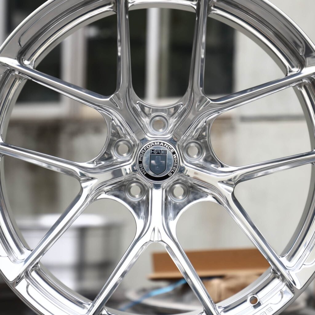 Lamborghini Huracan wheels – 5 Y-Spoke Mirror Polished (HRE Performance P101-Style), lip and barrel detail