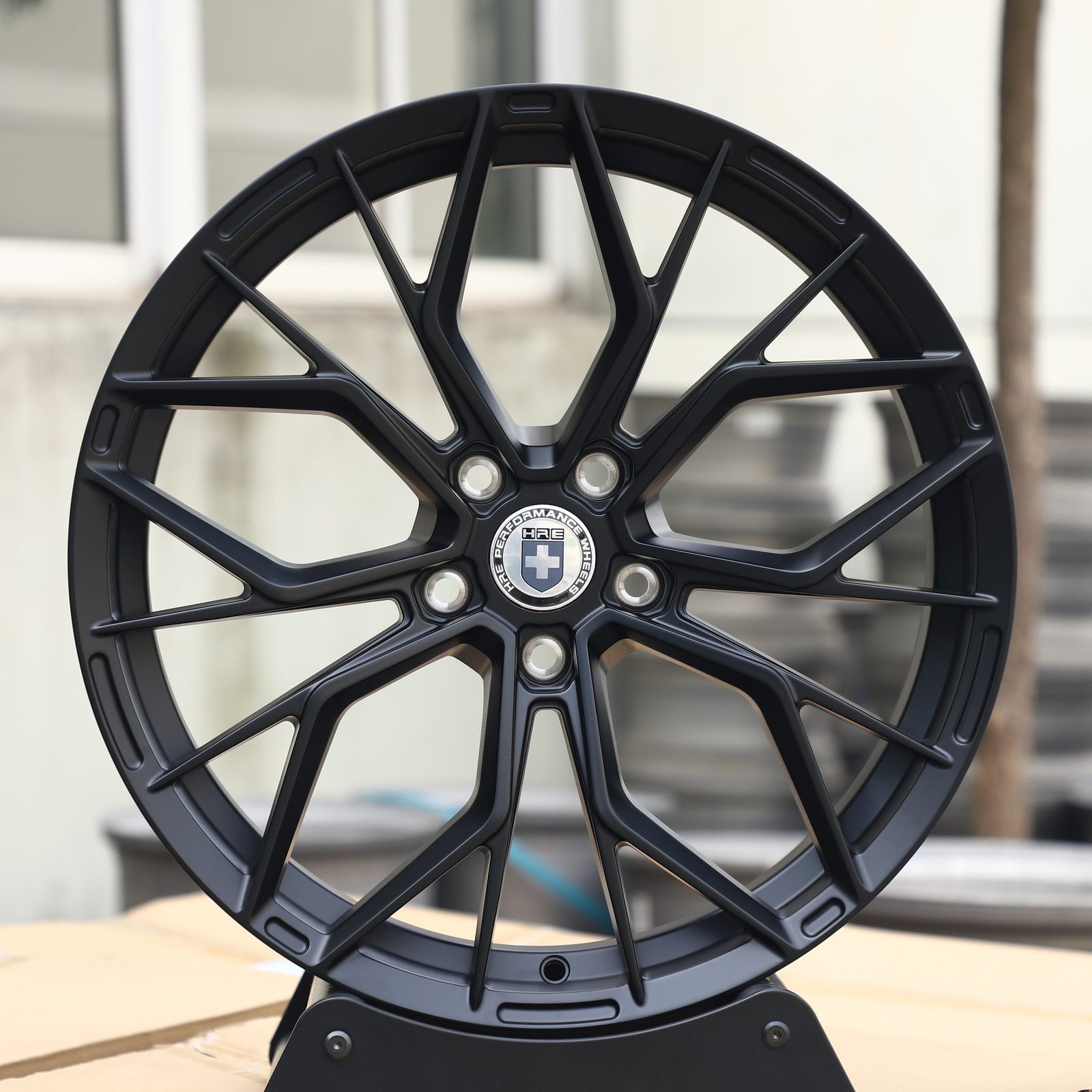 Ferrari 488 wheels – Gloss Black 10 Y-Spoke Petal (HRE Performance P200-Style), front view
