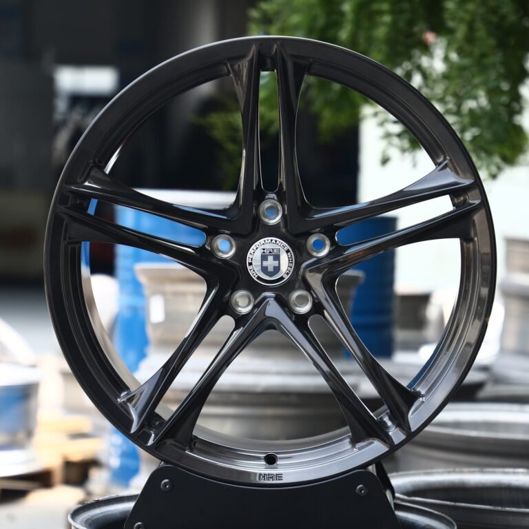 Porsche 911 wheels – HRE Performance Gloss Black 5-Spoke, front view