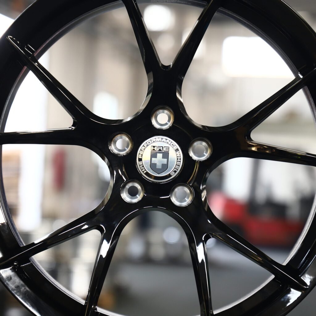 Lamborghini Huracan wheels – Gloss Black 5 Y-Spoke (HRE Performance P101-Style), lip and barrel detail