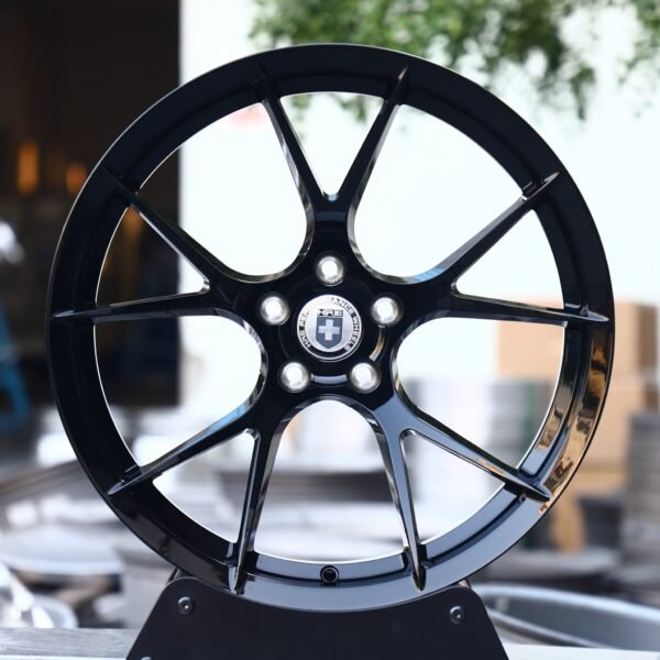 Porsche 911 wheels – Gloss Black 5 Y-Spoke (HRE-Style), front view