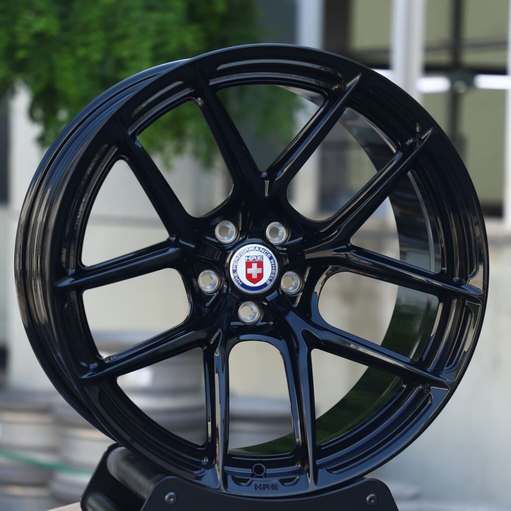 Lamborghini Aventador wheels – Gloss Black 5 Y-Spoke (HRE Performance P101-Style), angled view