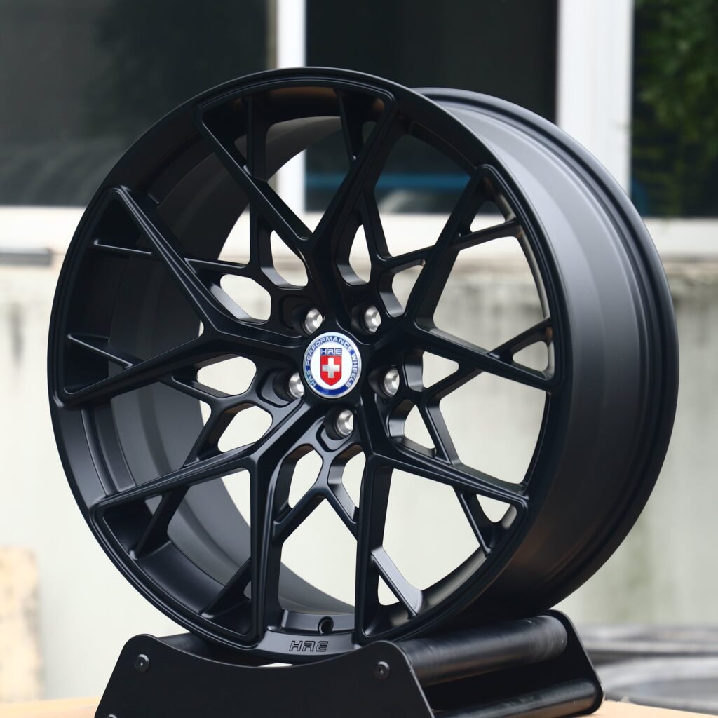 Audi R8 wheels – Gloss Black Cross-Spoke (HRE Performance P200-Style), angled view