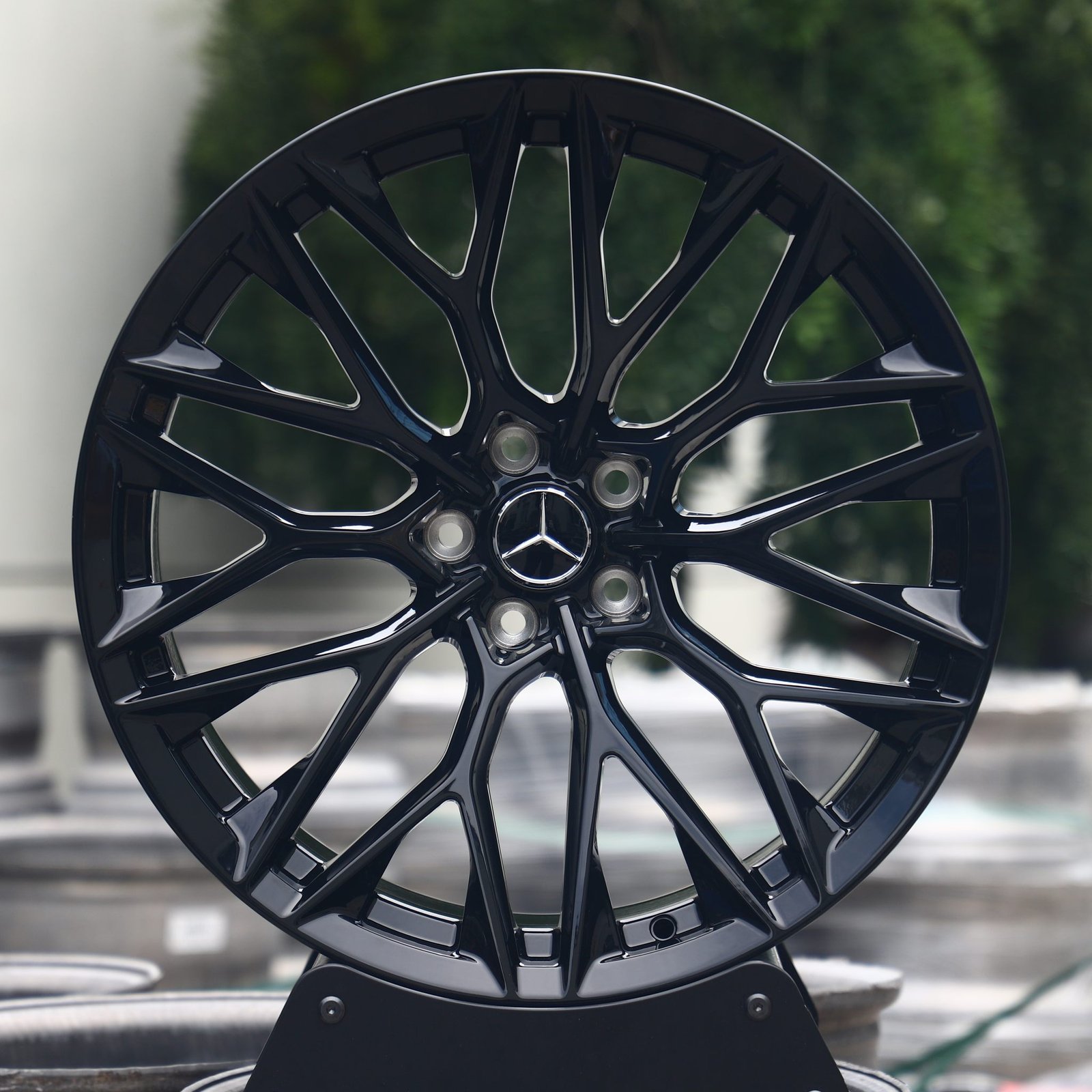 Ferrari 488 wheels – Gloss Black 10 Y-Spoke Mesh (HRE Performance P200-Style), front view