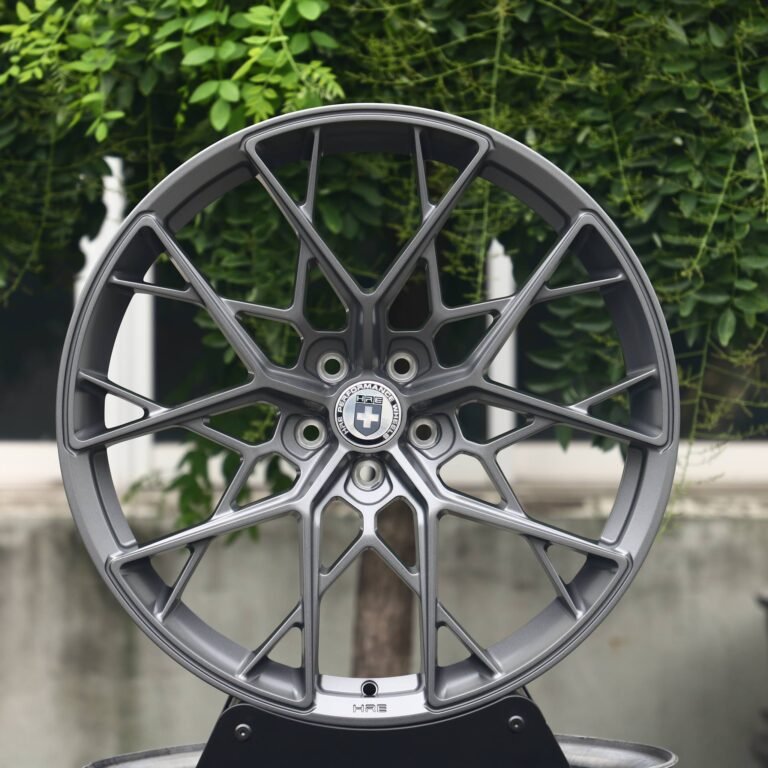Ferrari 488 wheels – Light Gunmetal Cross-Spoke (HRE Performance P200-Style), front view