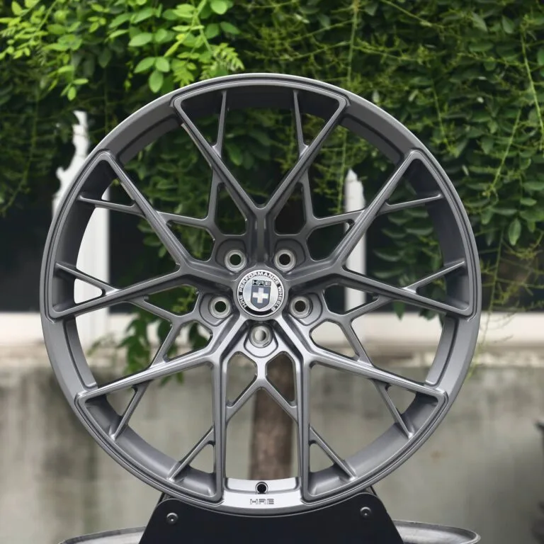 Ferrari 488 wheels – Light Gunmetal Cross-Spoke (HRE Performance P200-Style), front view