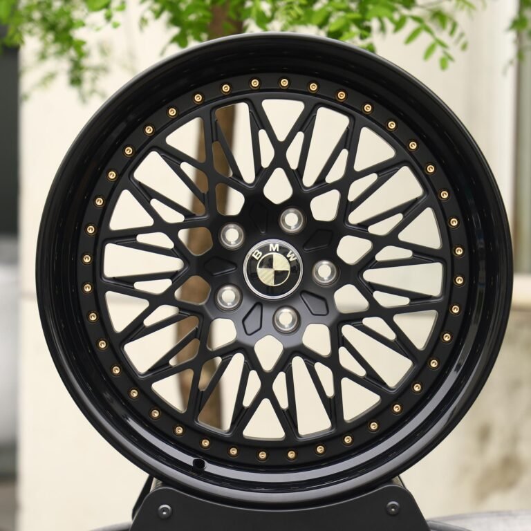 Porsche 911 wheels – Matte Silver 2-Piece Deep Lip Cut-Out (HRE Performance 501-Style), front view