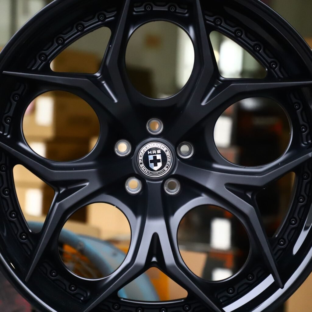 Lamborghini Huracan wheels – HRE Performance Matte Silver 2-Piece Petal, lip and barrel detail