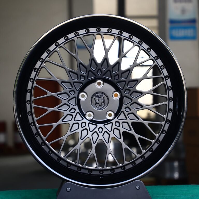 Porsche 911 wheels – Matte Silver Faux 2-Piece Deep Lip (HRE Performance 501-Style), front view