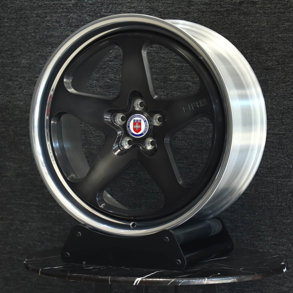 Lamborghini Huracan wheels – HRE Performance Transparent Gray 2-Piece Deep Lip, lip and barrel detail