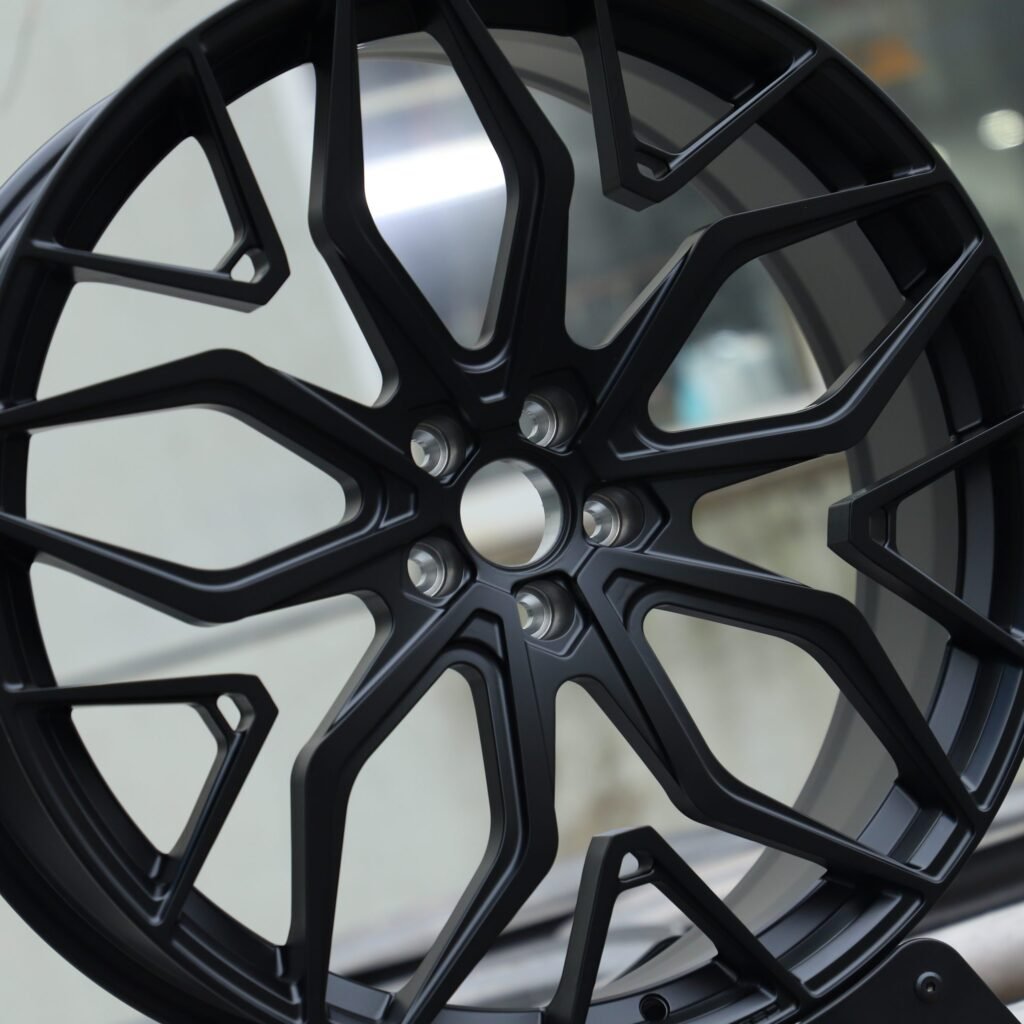 Lamborghini Huracan wheels – Satin Black Petal-Spoke (HRE P200-Style), lip and barrel detail