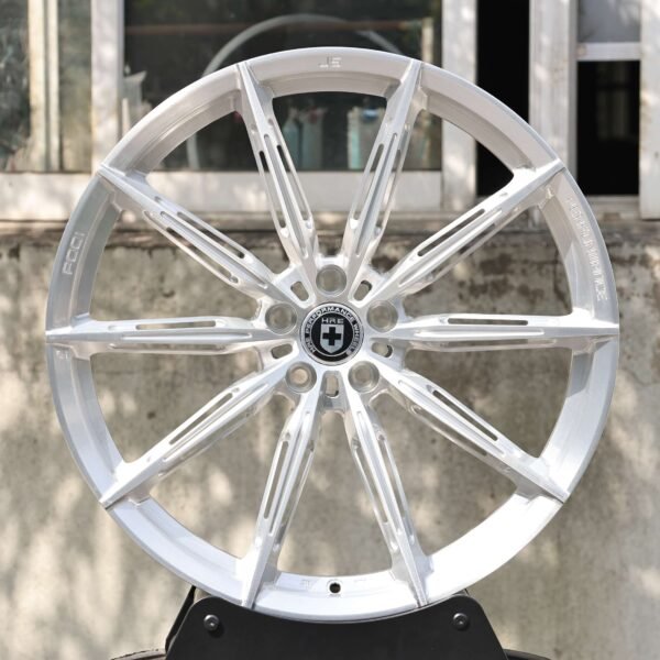 Porsche 911 wheels – HRE Side-Milled Silver 10-Spoke, front view
