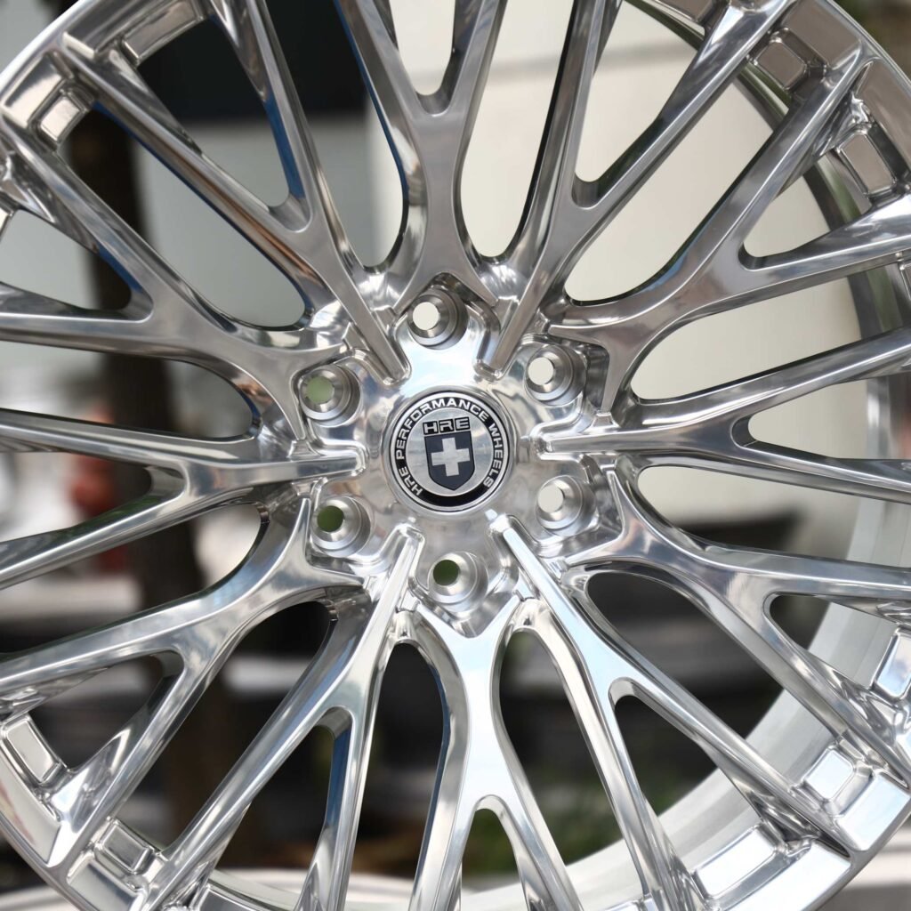 Lamborghini Huracan wheels – Silver 12 Y-Spoke (HRE P200-Style), lip and barrel detail