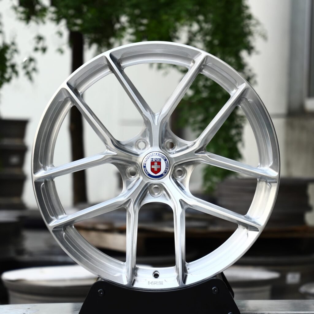Porsche 911 wheels – Silver 5 Y-Spoke (HRE P101-Style), front view
