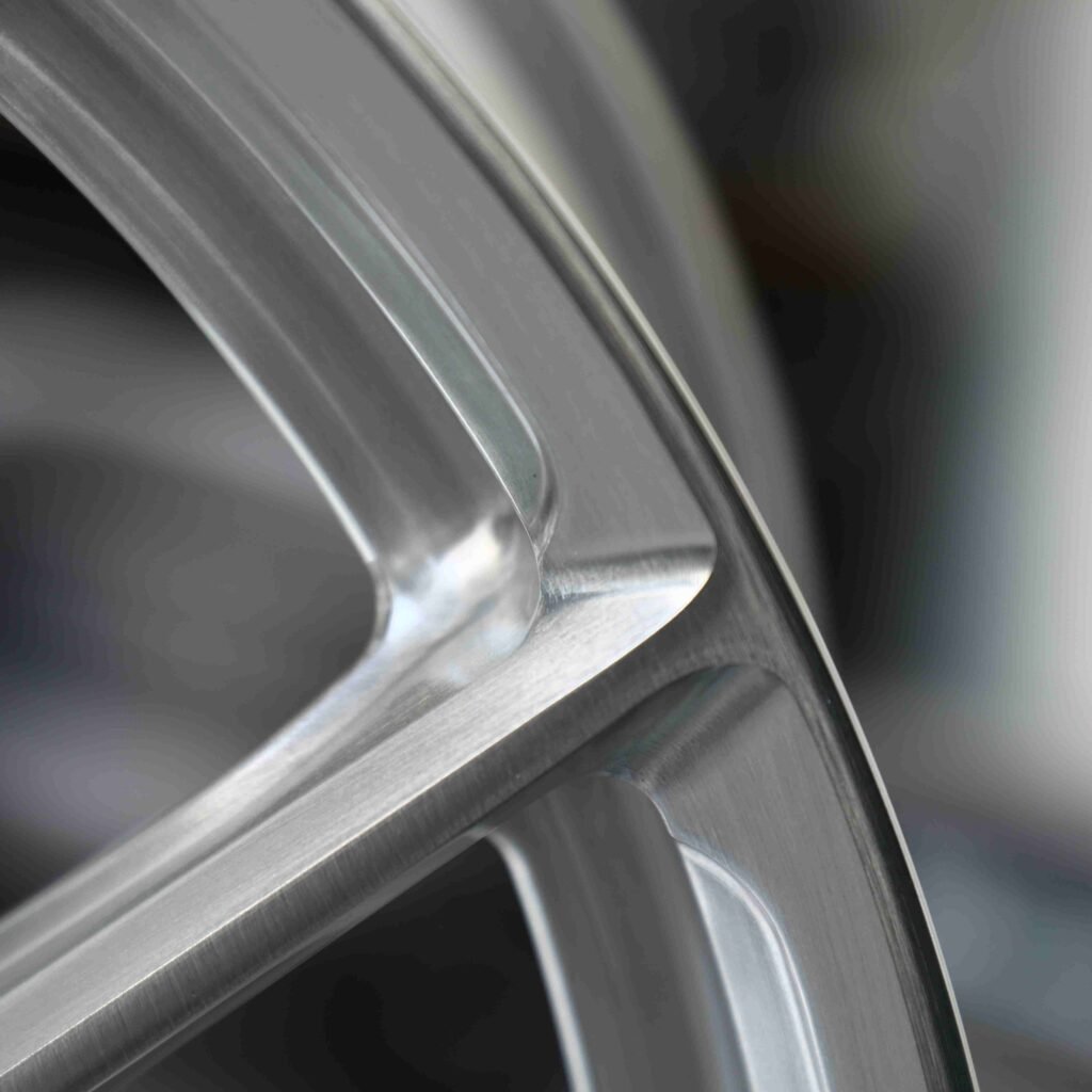 Lamborghini Huracan wheels – Silver 5 Y-Spoke (HRE P101-Style), lip and barrel detail