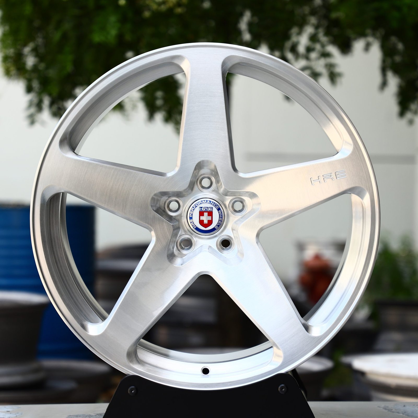Porsche 911 wheels – HRE Silver Brushed, front view