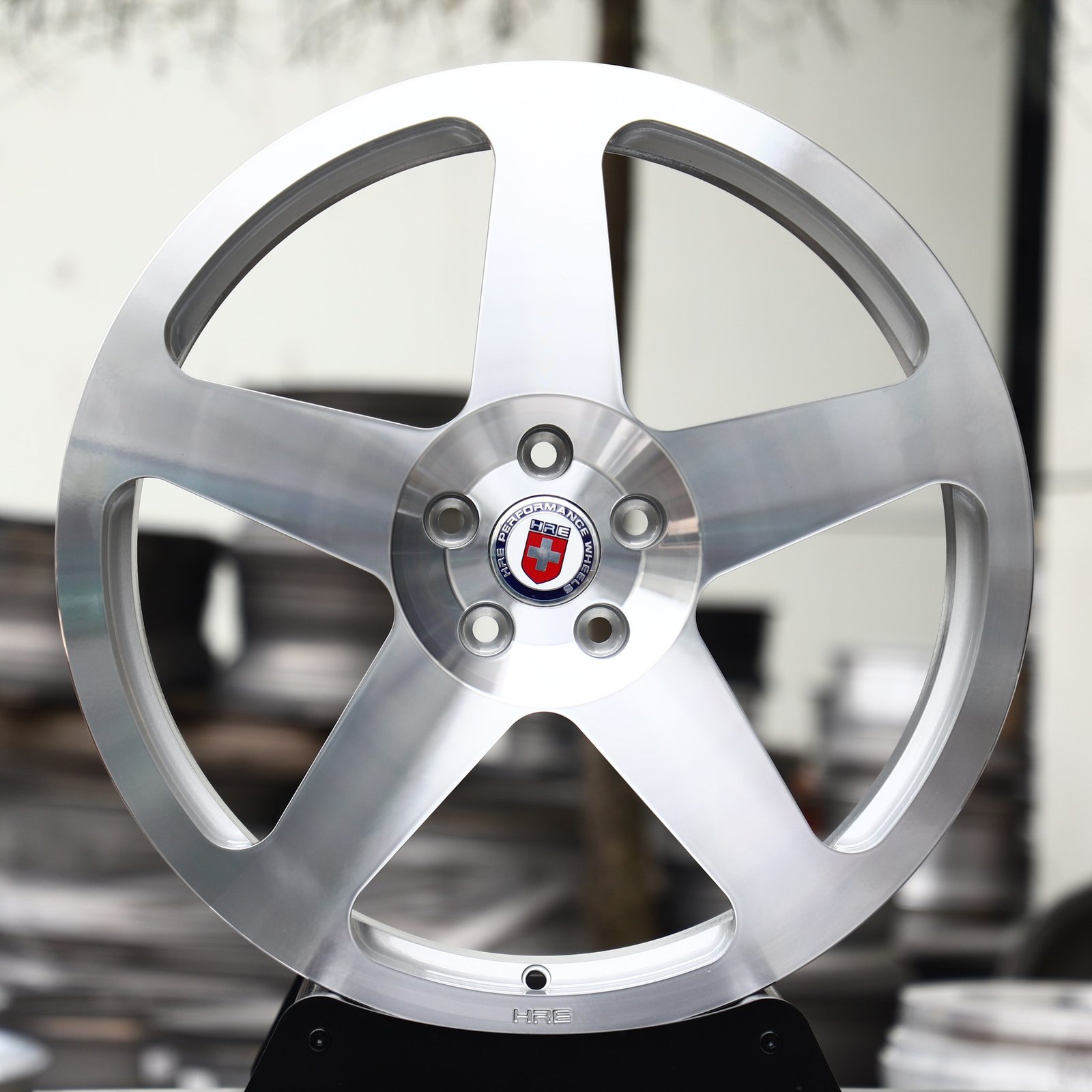 Porsche 911 wheels – Brushed Silver 5-Spoke (HRE-Style), front view