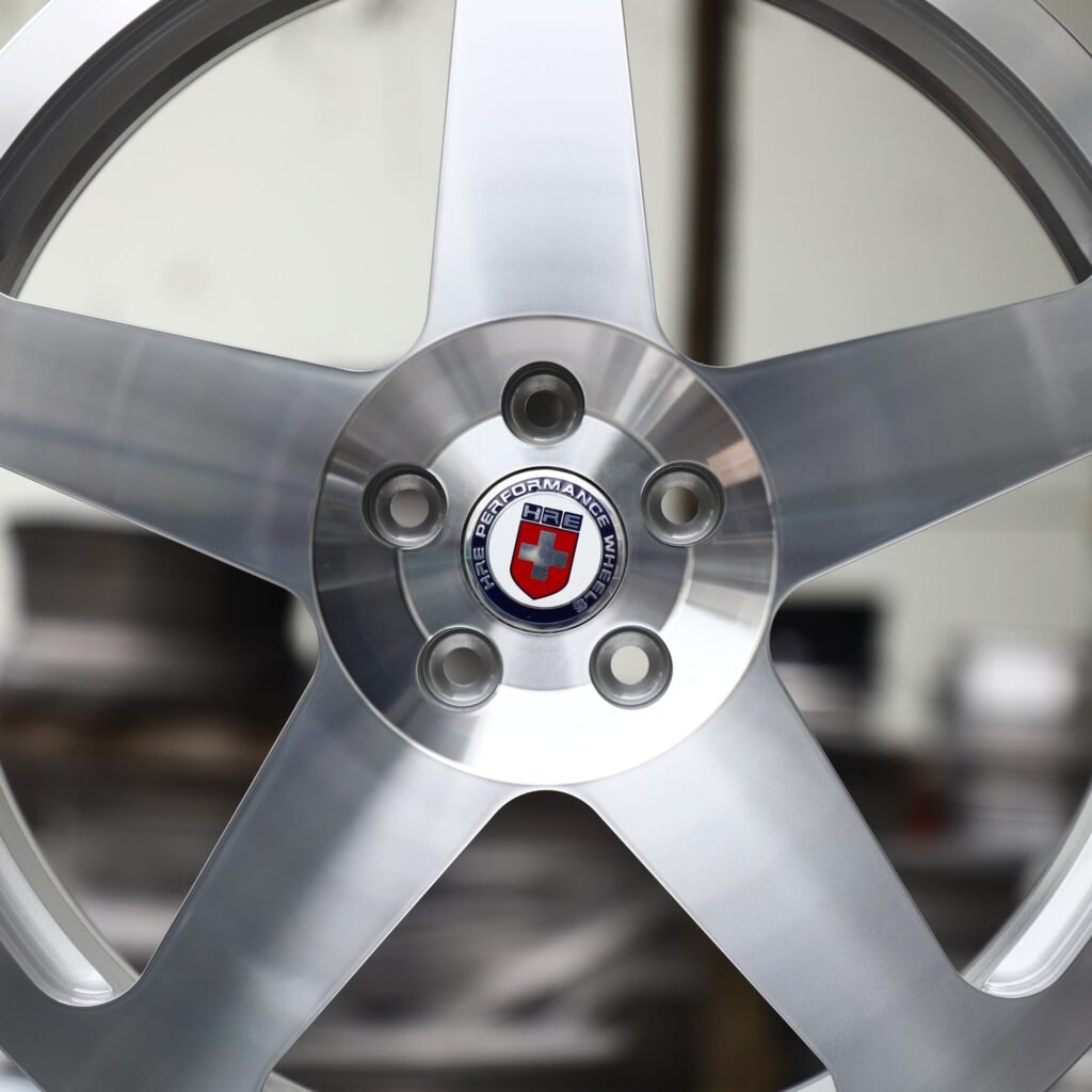 BMW M4 F82 wheels – Brushed Silver 5-Spoke (HRE-Style), lip and barrel detail