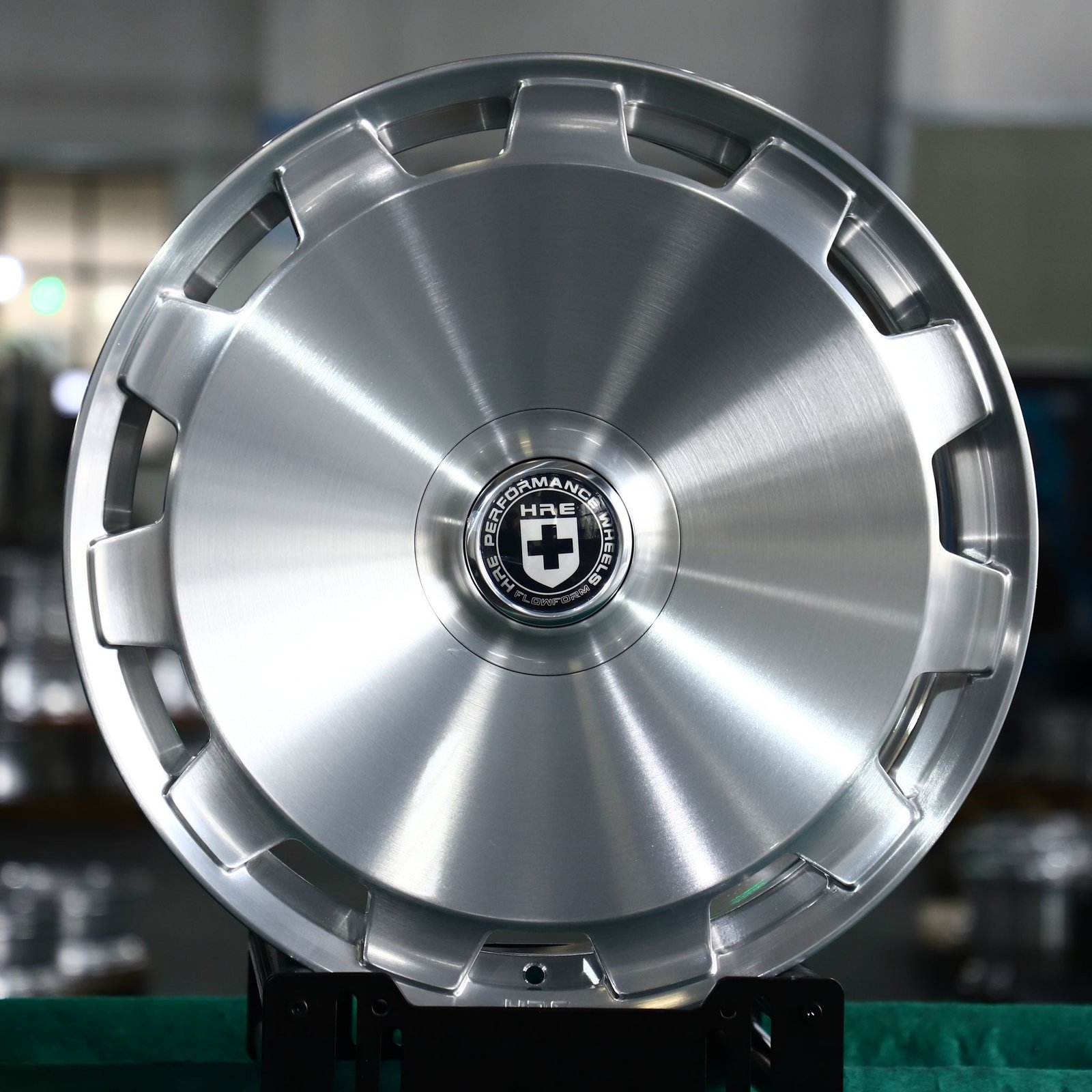 Porsche 911 wheels – Brushed Silver Aero Dish (HRE-Style), front view