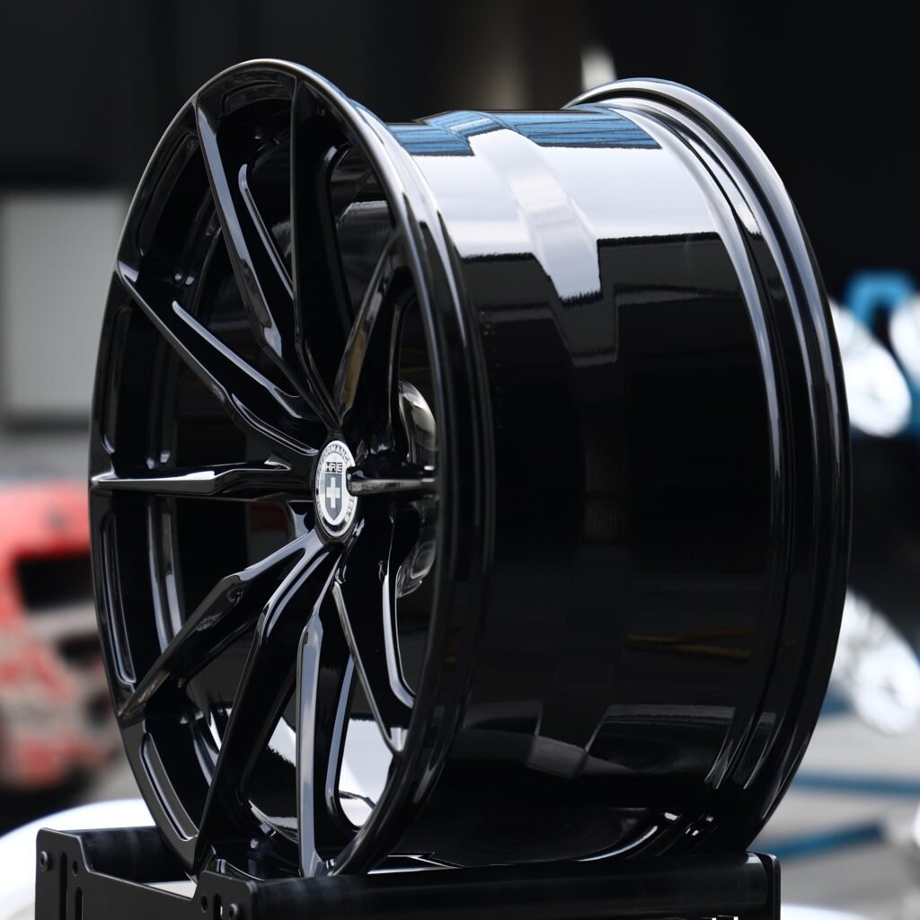 5x130 wheels – Gloss Black 10-Spoke (HRE-Style), side view