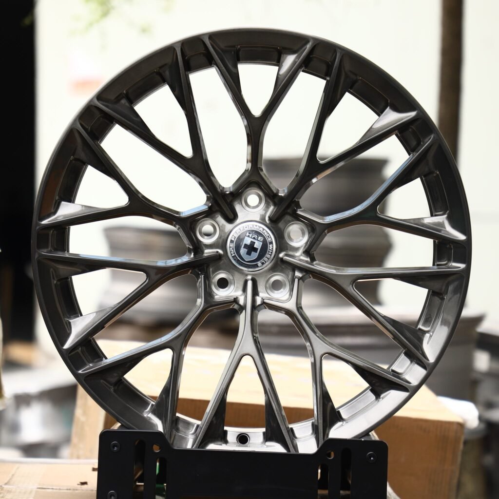 Porsche 911 wheels – Gunmetal Mesh Multi-Spoke (HRE-Style), front view