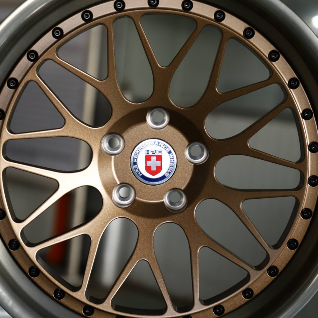 Lamborghini Huracan wheels – HRE Transparent Gray / Bronze / Silver 2-Piece Deep Lip, lip and barrel detail