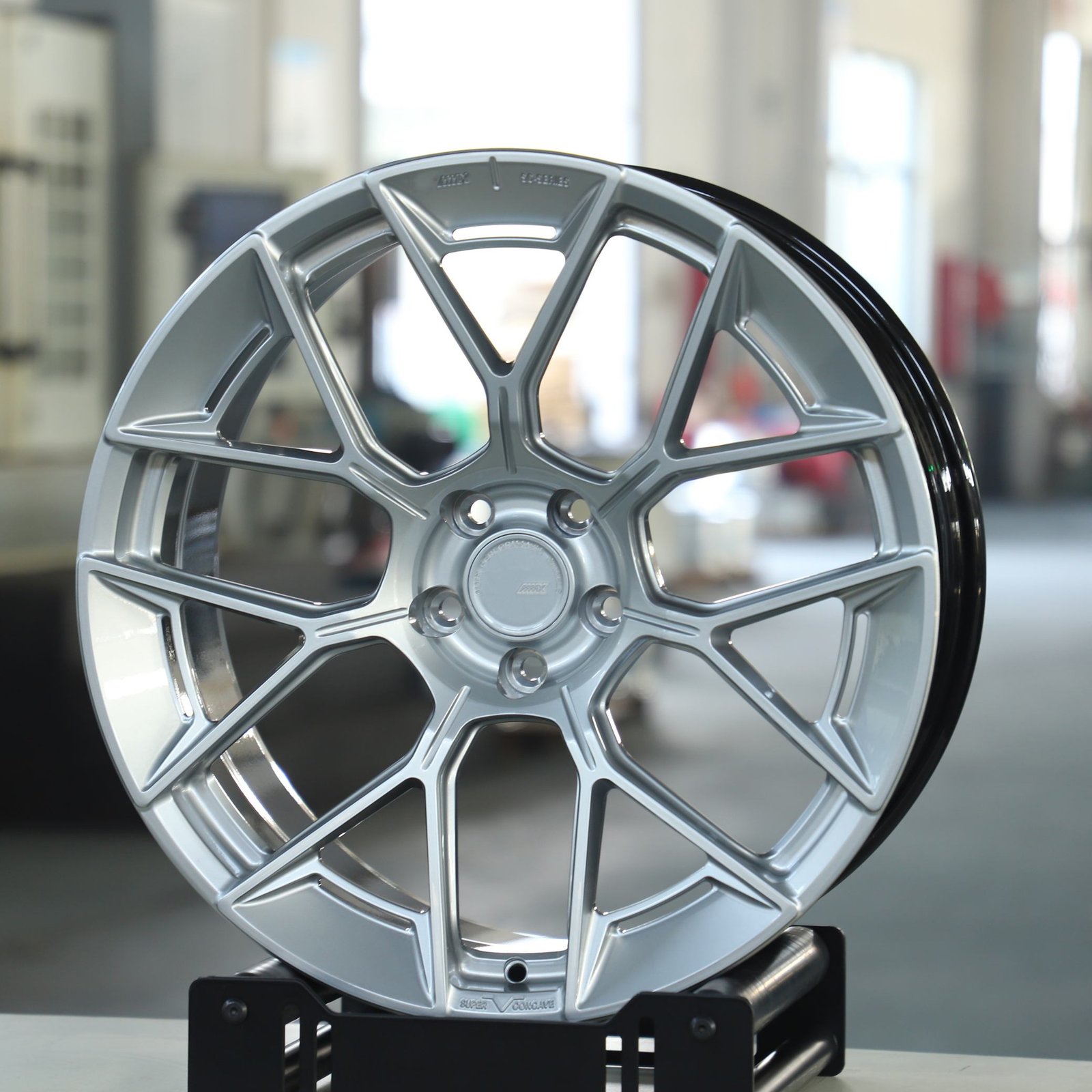 Audi A6 wheels – Hyper Silver 10 Y-Spoke, front view
