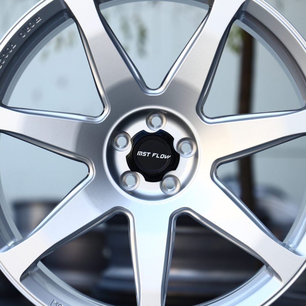 Tesla Model 3 wheels – Hyper Silver 6-Spoke, lip and barrel detail
