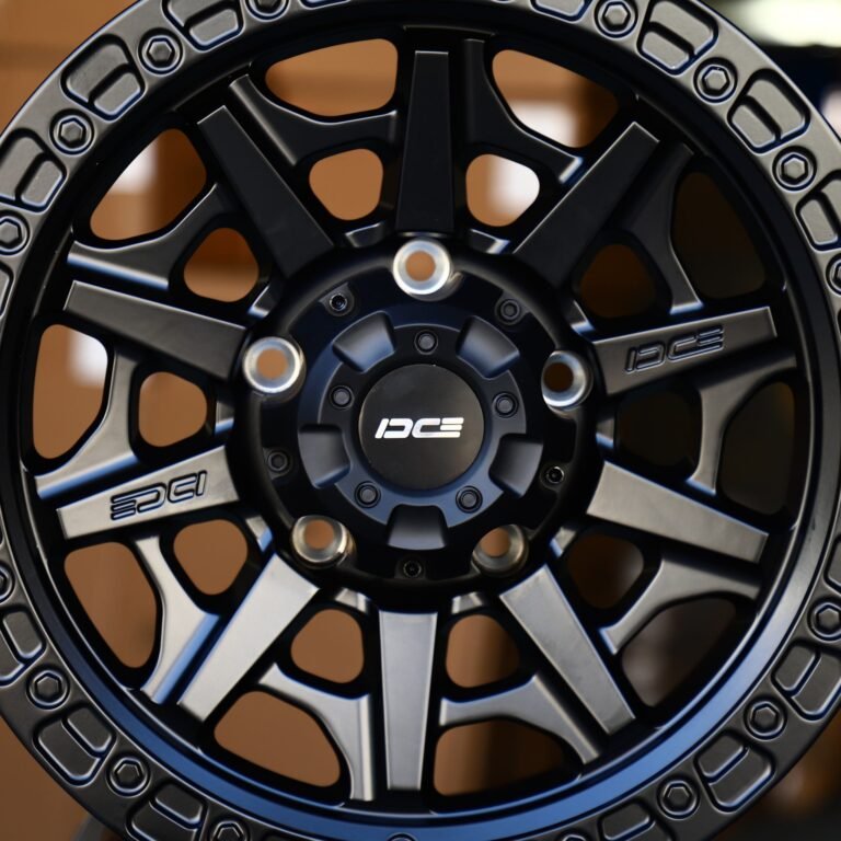 Toyota 4Runner wheels – IDCE Matte Black / Machined Multi-Spoke Beadlock Ring, front view