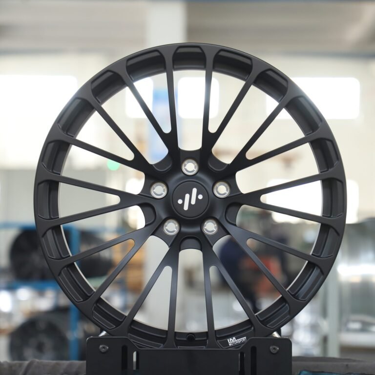 IM L7 wheels – Gloss Black 10 Y-Spoke Concave, front view