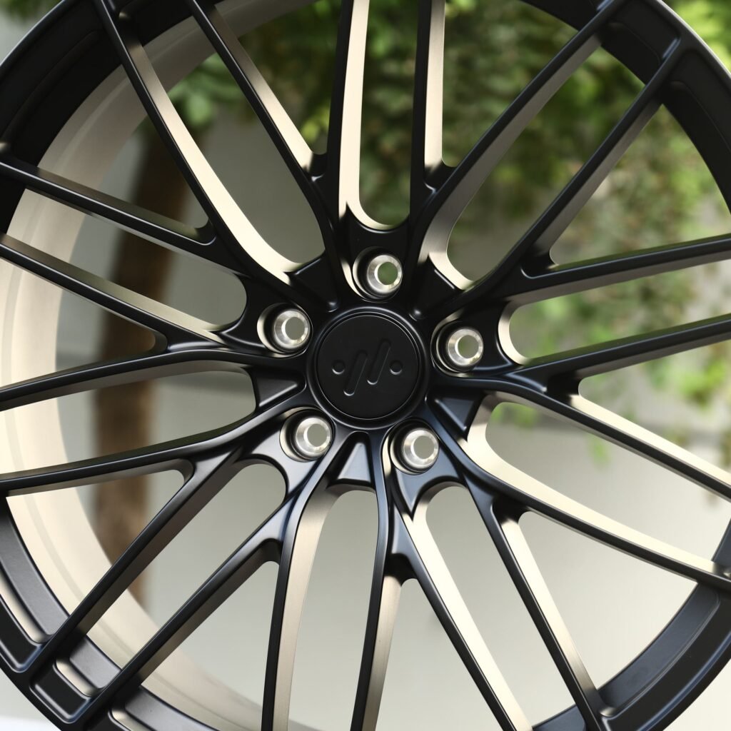 BMW M3 F80 wheels – Gloss Black 10 Y-Spoke, lip and barrel detail