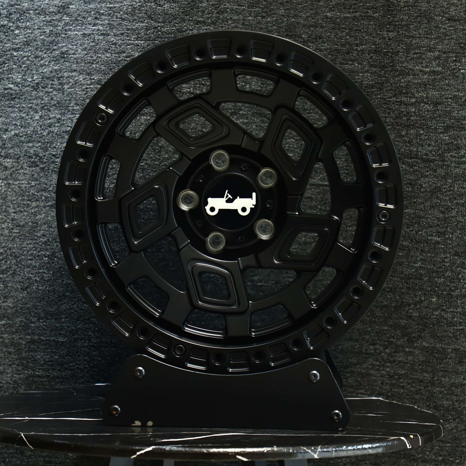 Jeep Grand Cherokee wheels – Gloss Black Double Ring Lip, front view