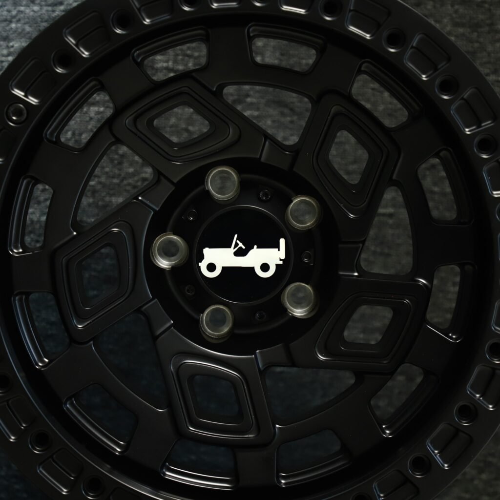 Jeep Wrangler JL wheels – Gloss Black Double Ring Lip, lip and barrel detail