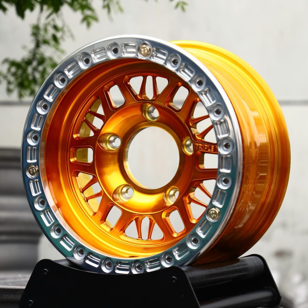 Land Rover Defender wheels – Candy Gold Mesh Polished Beadlock, angled view