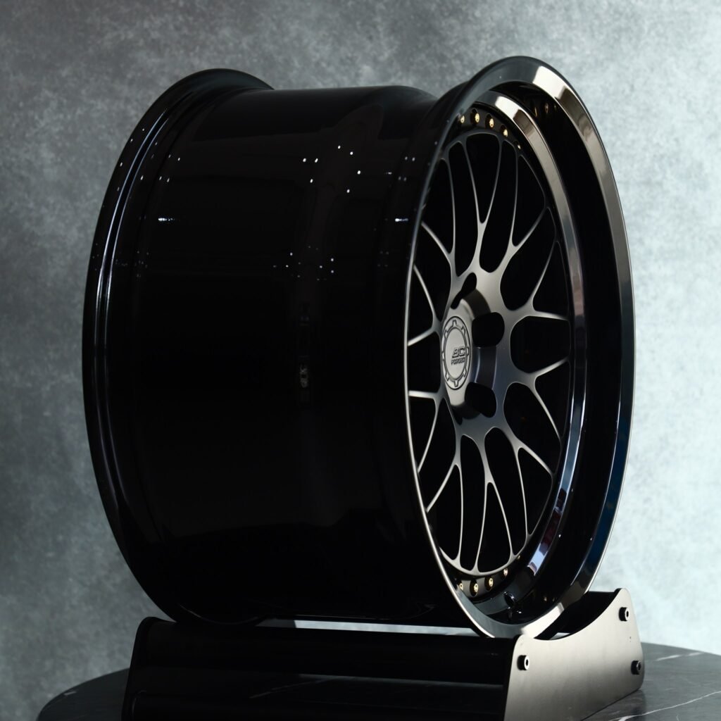 Jeep Gladiator wheels – Gloss Black Riveted Mesh 2-Piece, lip and barrel detail