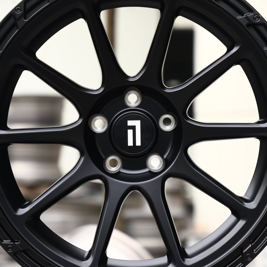 Jeep Gladiator wheels – Matte Black 10-Spoke, lip and barrel detail