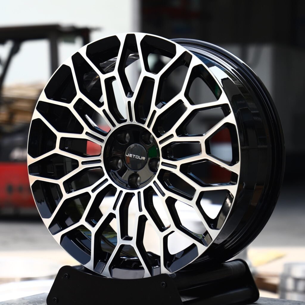 Jetour Dashing wheels – Gloss Black Machined Mesh (Jetour OEM-Style), angled view