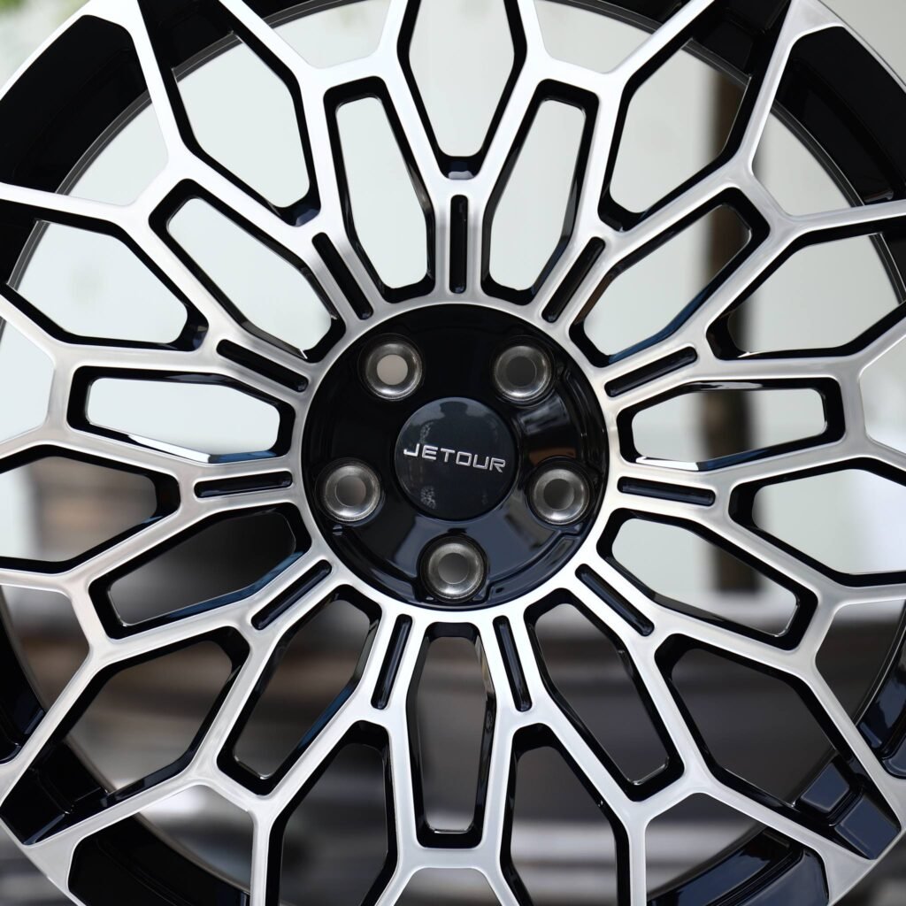 Jetour X70 Plus wheels – Gloss Black Machined Mesh (Jetour OEM-Style), lip and barrel detail