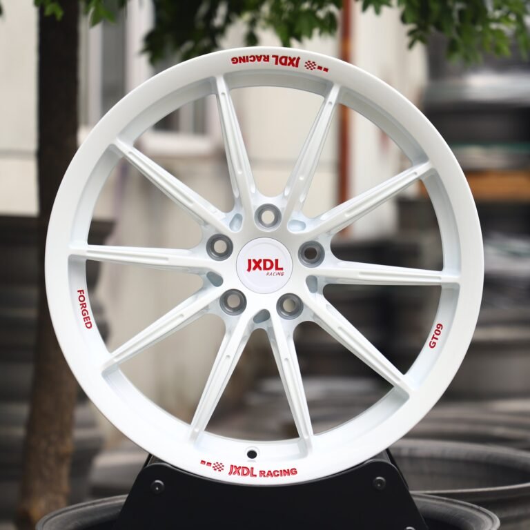 Porsche 911 wheels – JXDL Gloss White 10-Spoke, front view
