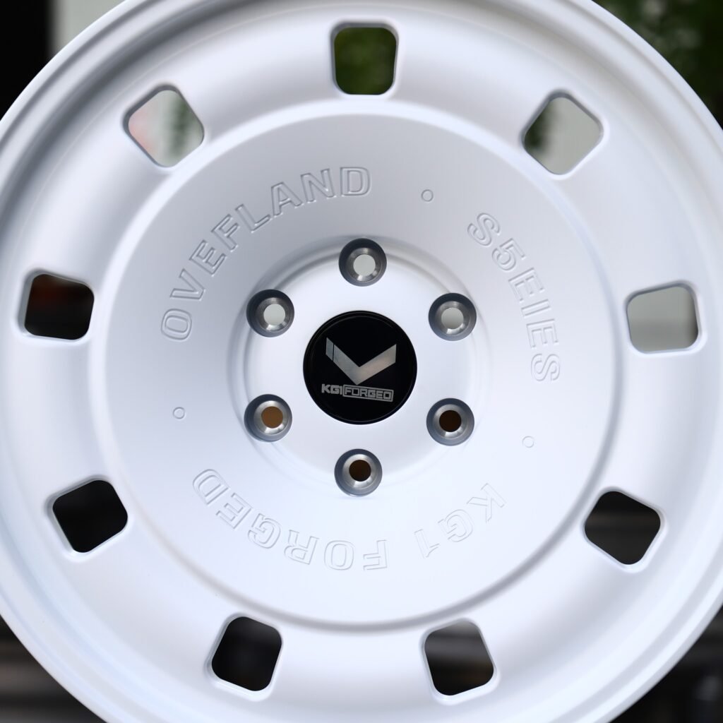 Toyota Tacoma wheels – KG1 Forged Gloss White Semi-Full-Face, lip and barrel detail