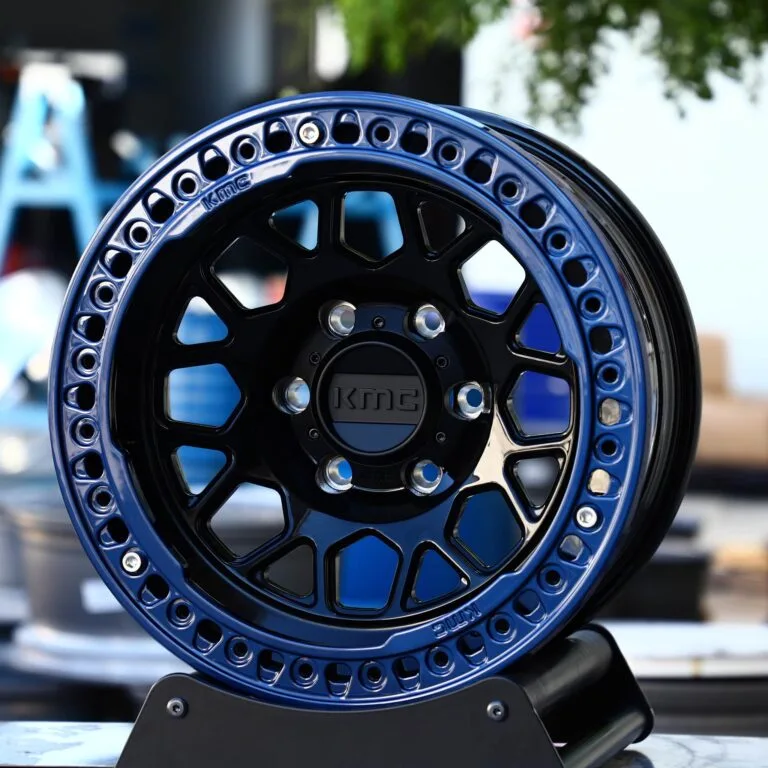 Toyota 4Runner wheels – KMC Blue / Gloss Black Beadlock, front view