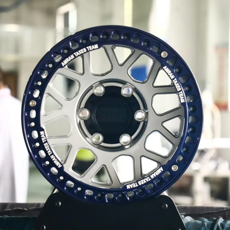Toyota 4Runner wheels – KMC Blue / Silver Beadlock, front view