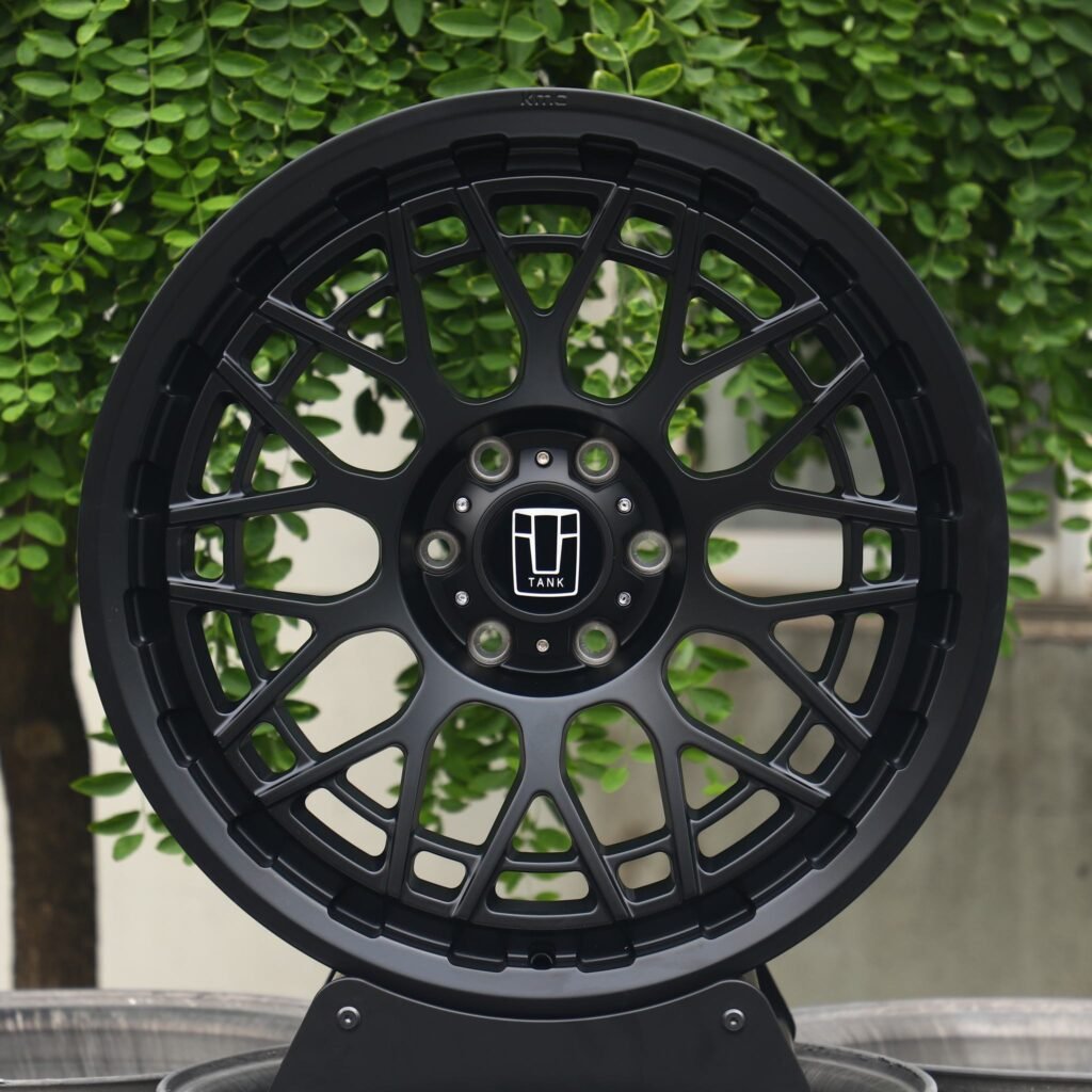 Tank 300 wheels – KMC Gloss Black Double Ring Lip, front view
