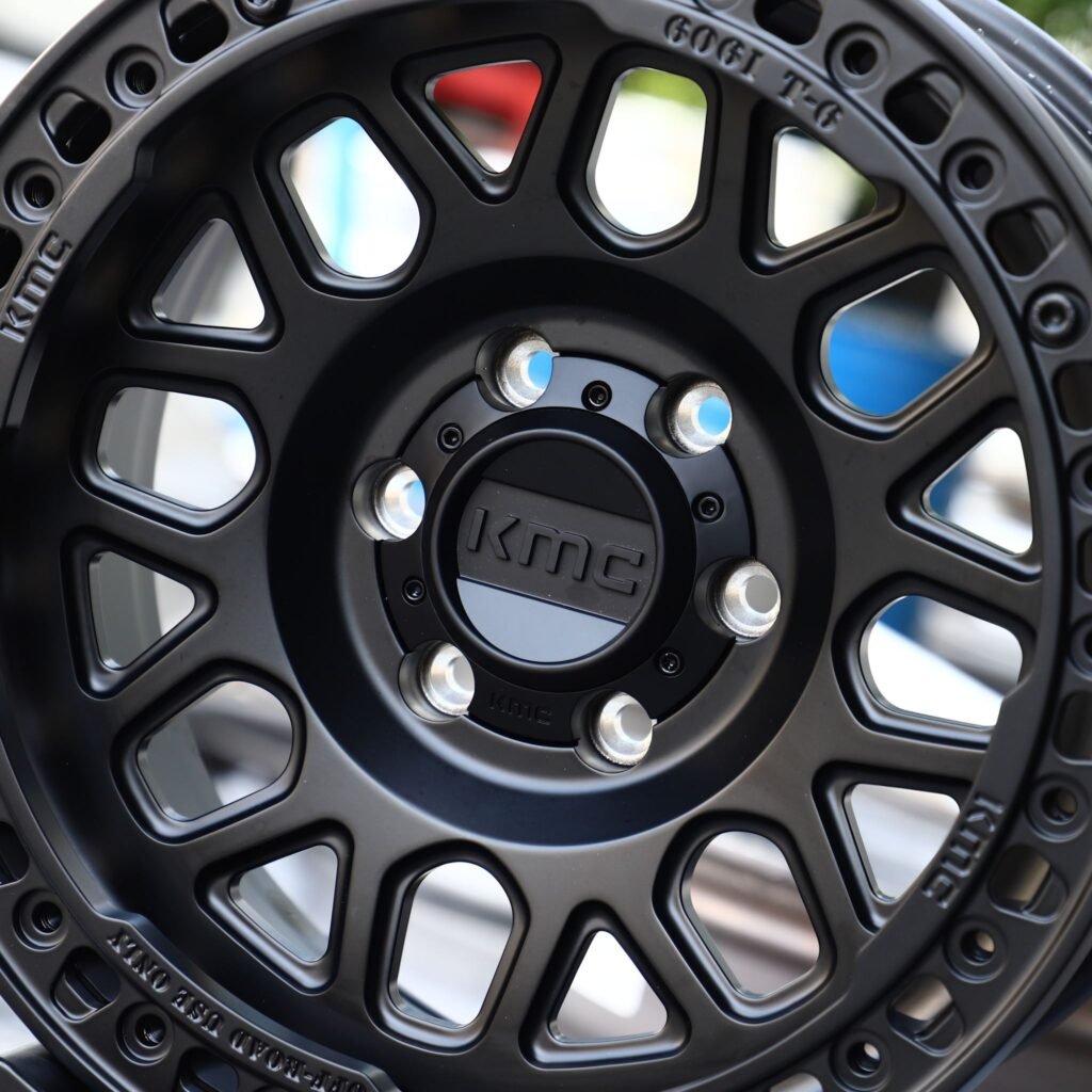 Ram 3500 wheels – KMC Gloss Black Beadlock, lip and barrel detail
